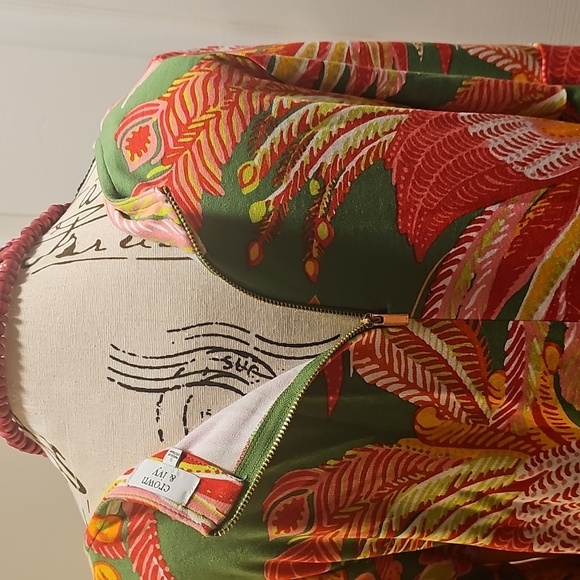 Crown & Ivy Tropical Print Dress, Peasant Sleeve,  Excellent Condition, Size S - Picture 6 of 17